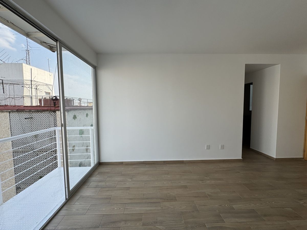 https://assets.easybroker.com/property_images/5430348/93966780/EB-TW0348.JPG?version=1754436551