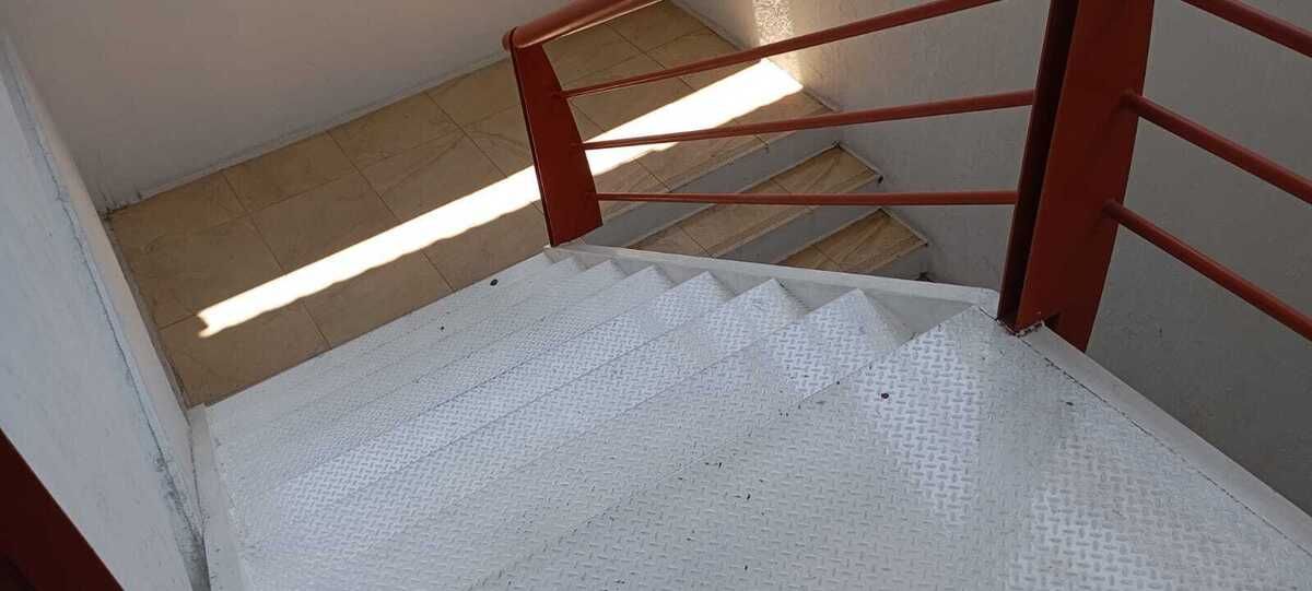 4 de 9