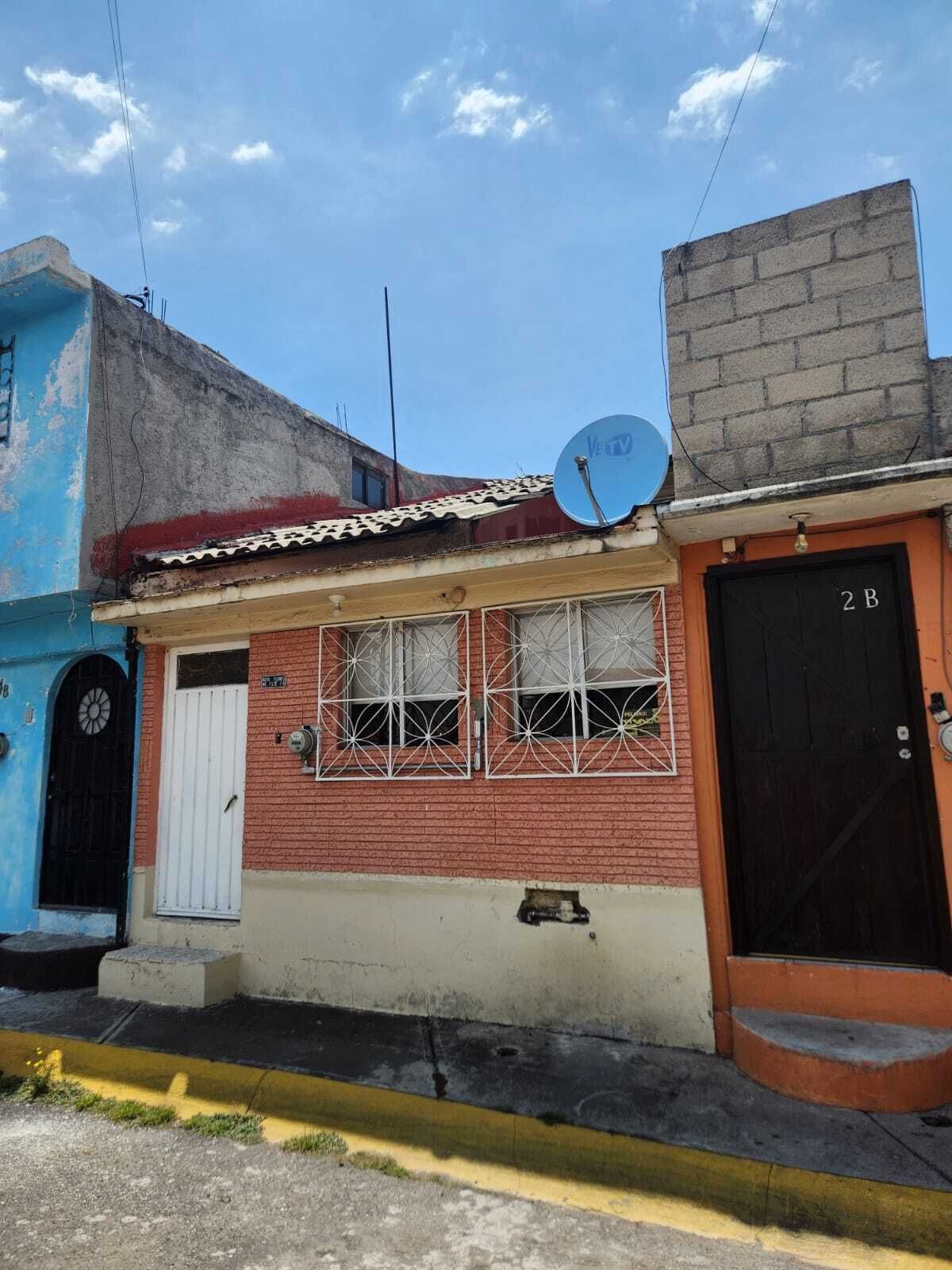 2 of 20: Fachada Principal