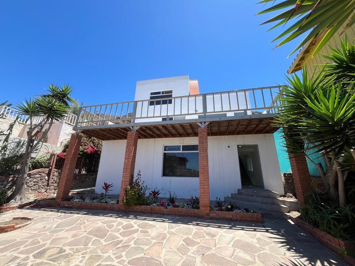 House for Sale with Ocean View in La Misión Beach