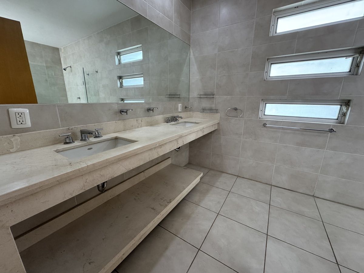 17 de 32: Baño completo rec ppal