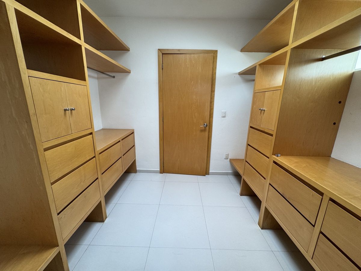 16 de 32: Vestidor rec ppal