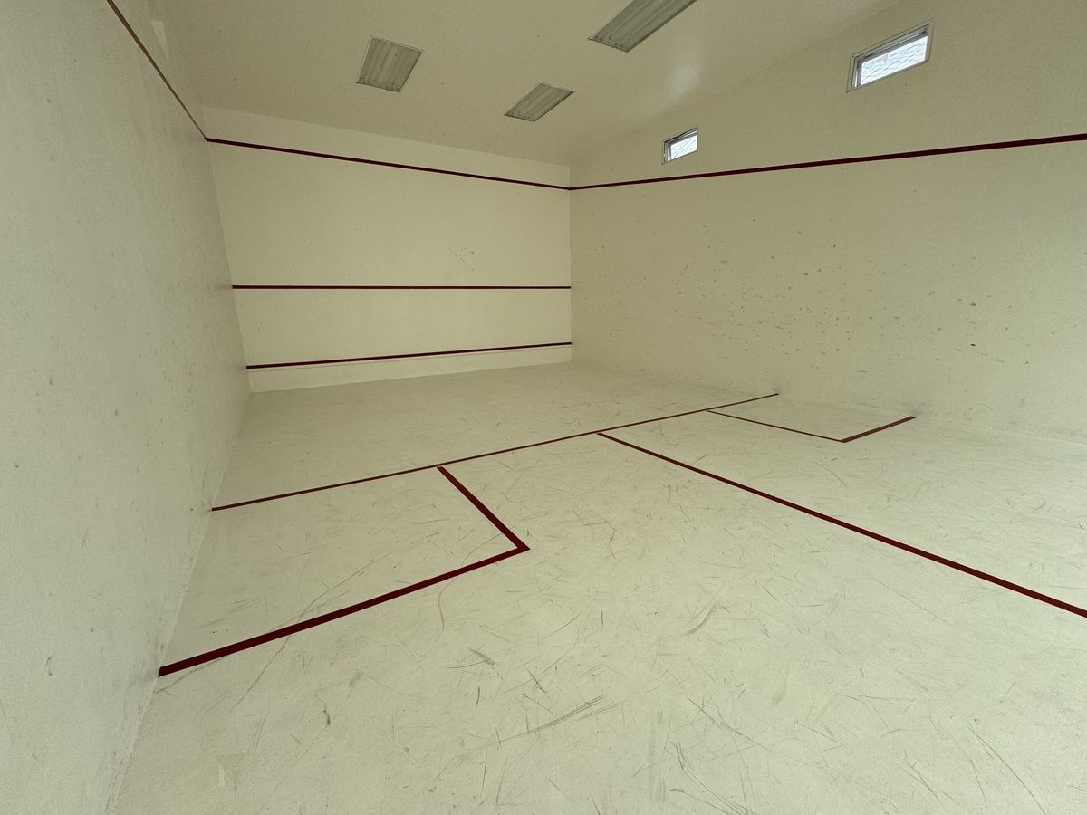 31 de 32: Cancha de squash