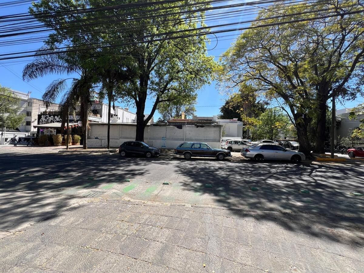 VENTA TERRENO AV. LA PAZ / INVERSIONISTAS CONSTRUCTORES - foto 3