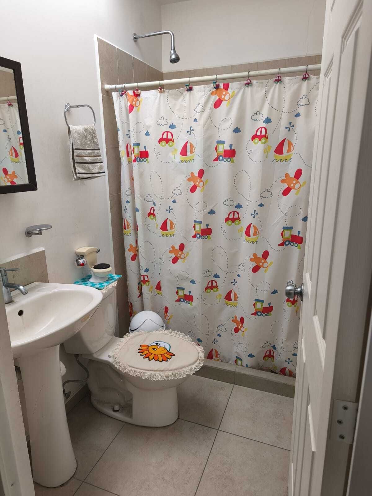 CASA EN VENTA en Corregidora Paseos del Bosque Modelo Naranjo