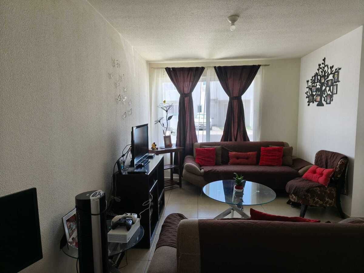 CASA EN VENTA en Corregidora Paseos del Bosque Modelo Naranjo