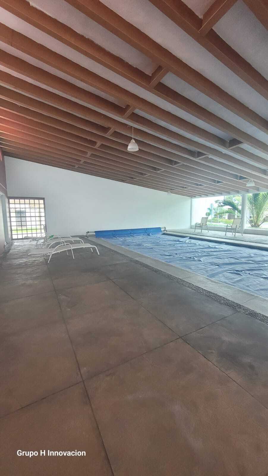 19 de 21: Alberca climatizada