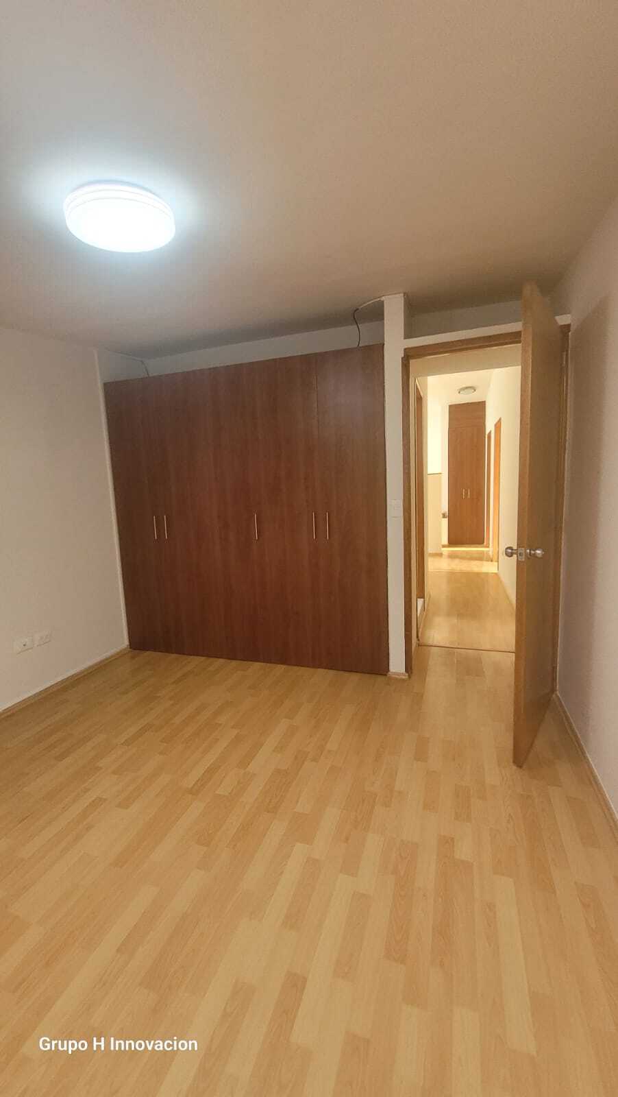 15 de 21: Dos habitaciones secundarias comparten baño completo