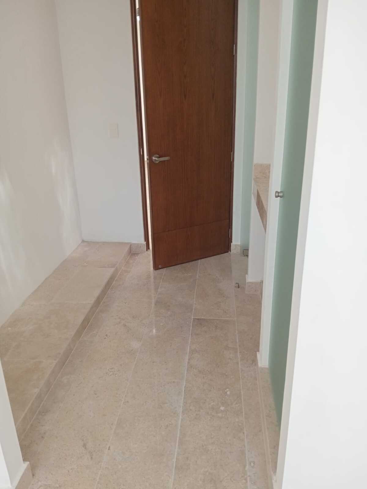 27 de 34: Recámara 2 baño y closet