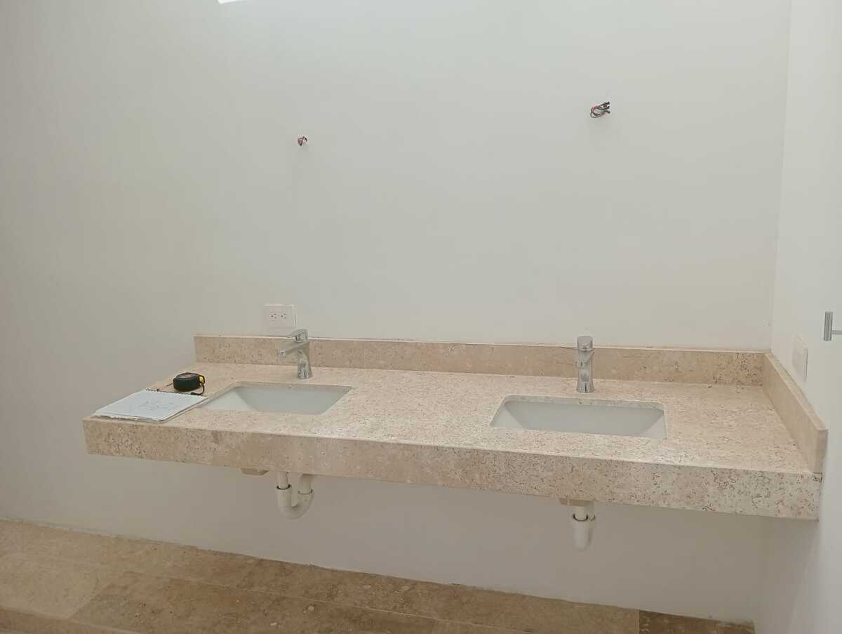 33 de 34: Baño recámara principal