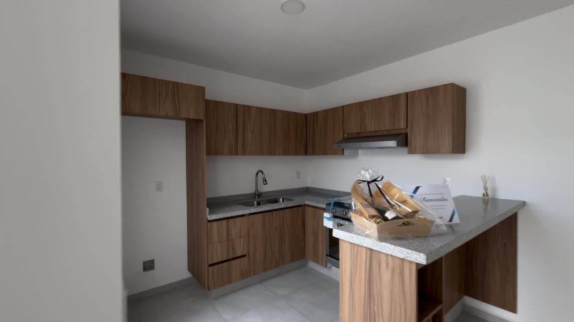 4 of 18: COCINA