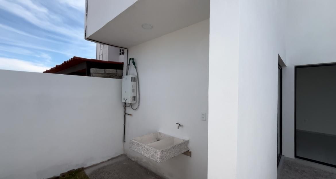 16 de 18: AREA DE LAVADO