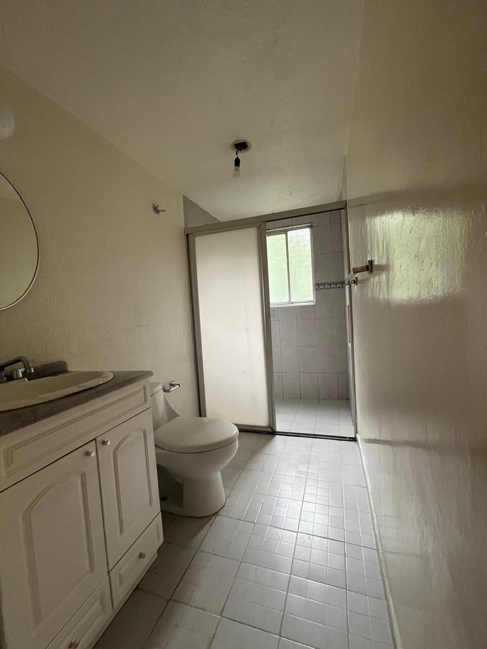 12 of 22: Baño completo