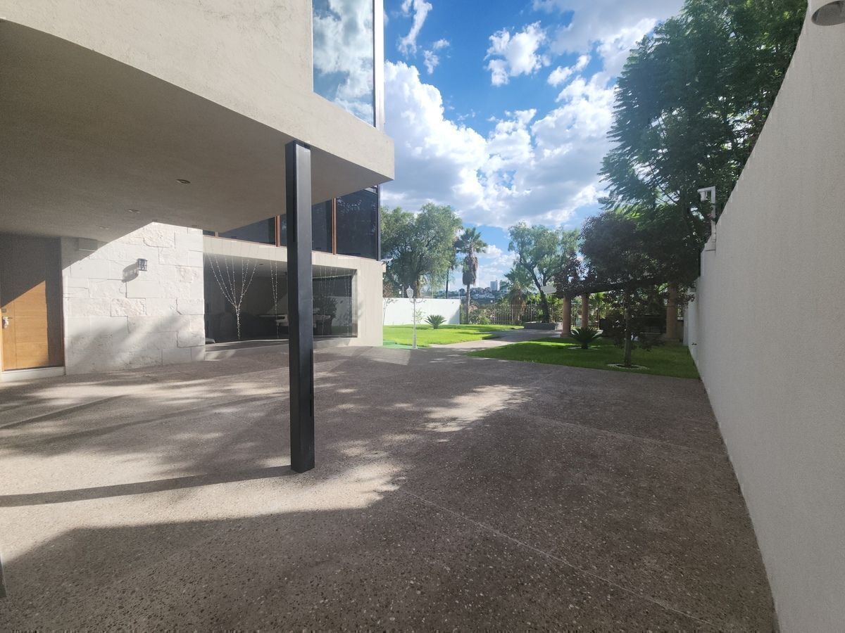 8 de 50