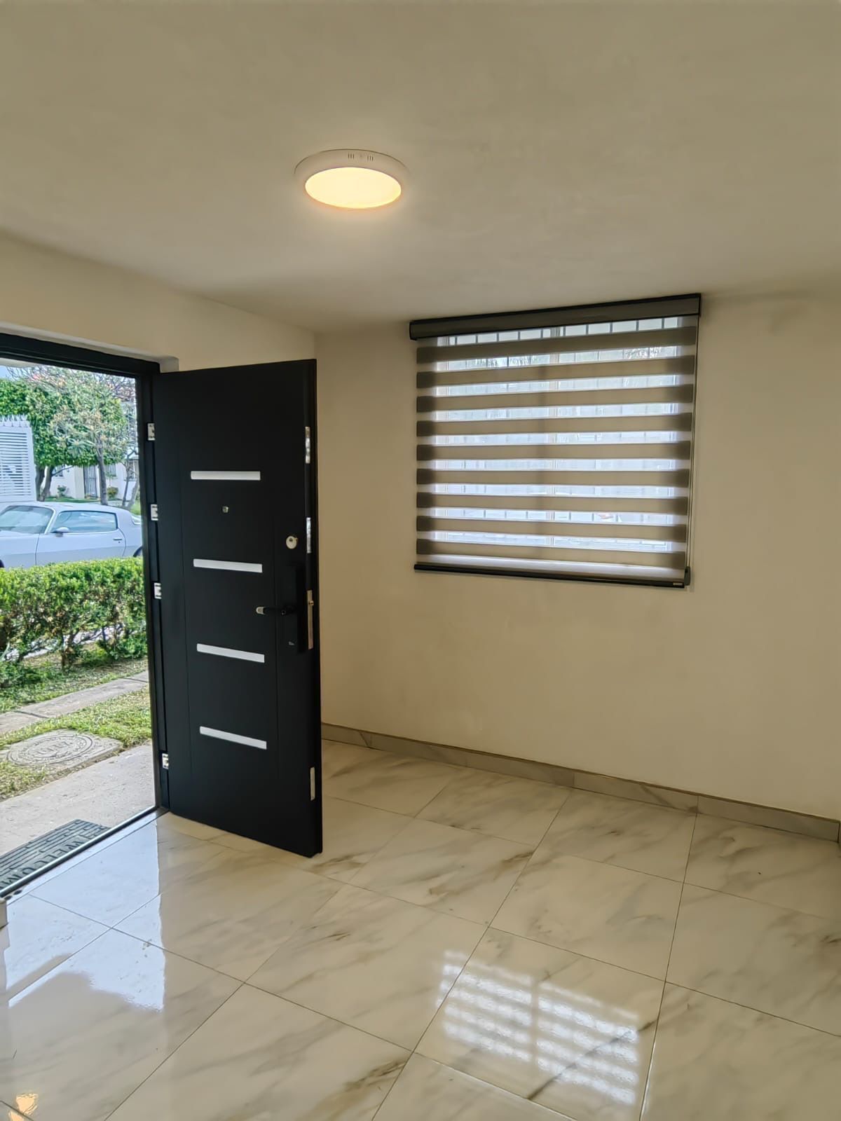 4 de 21: ENTRADA POR DENTRO