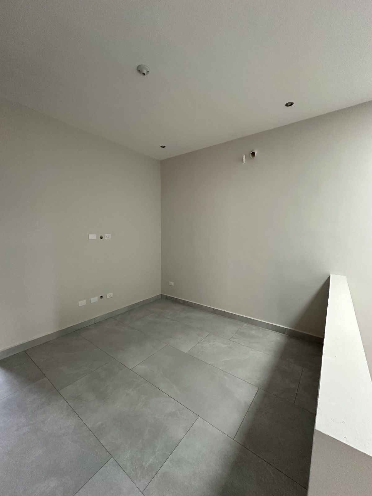 8 de 17: Estancia de T.V.