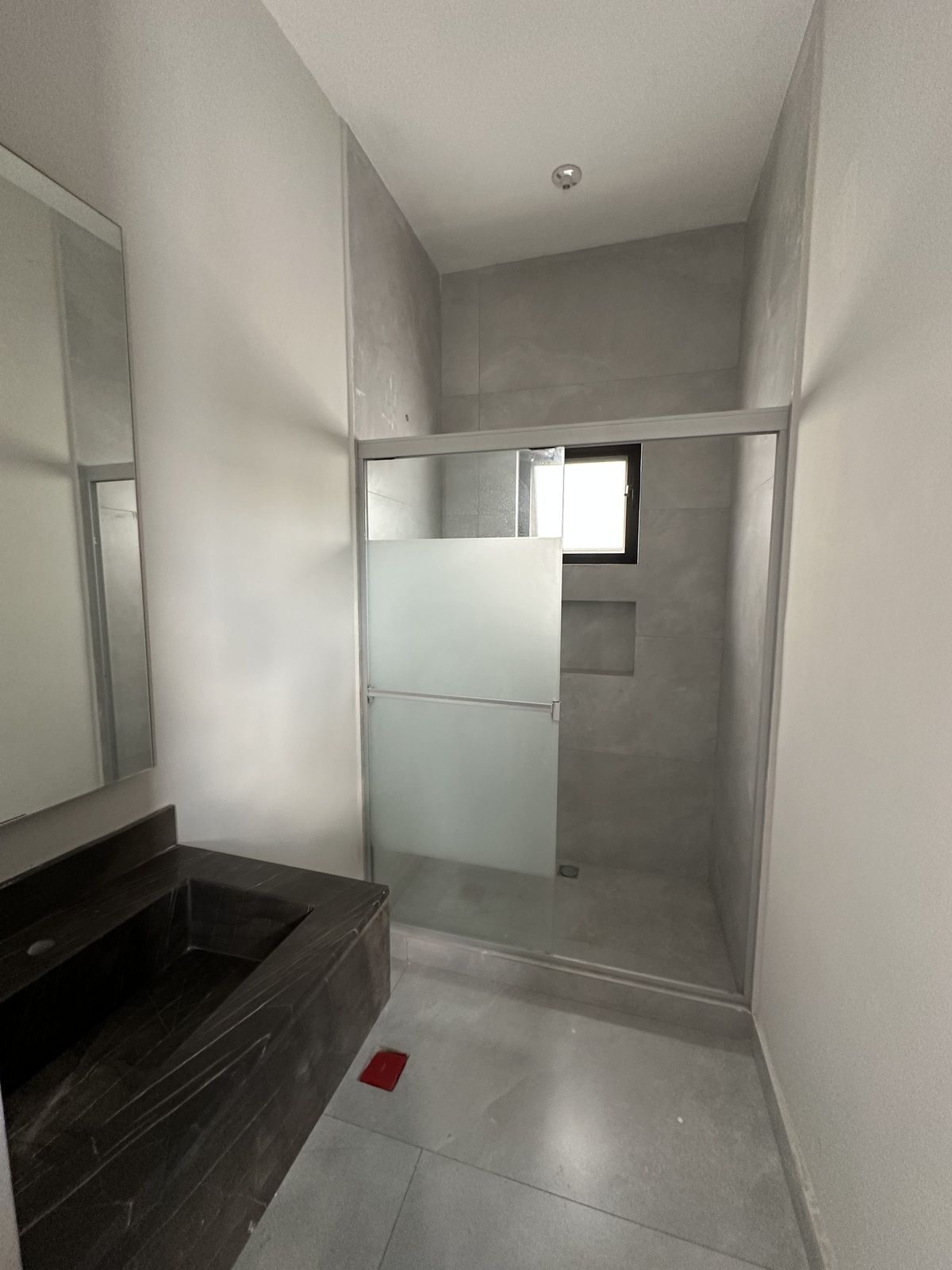 14 de 17: Canceles en el baño