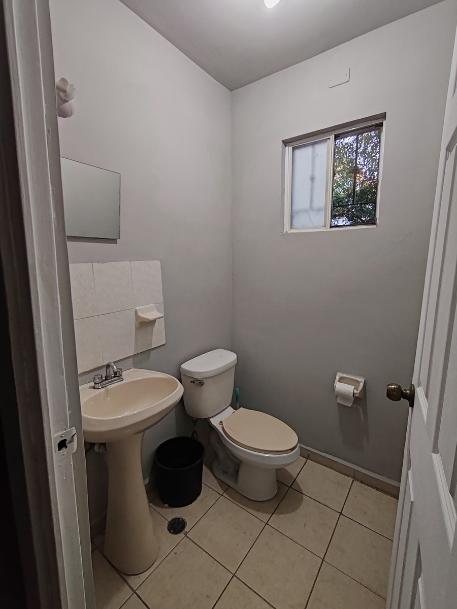 Medio baño para visitas