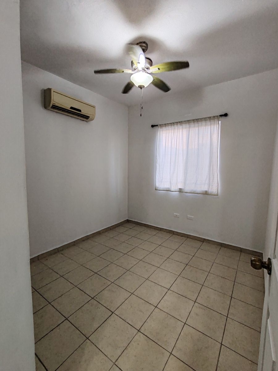 12 de 23: Recámara 2