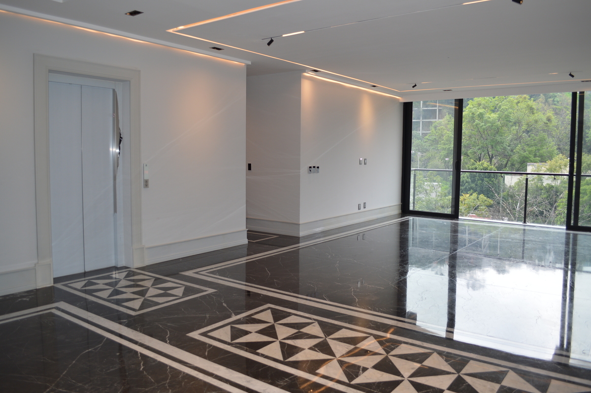 3 de 32: Área de sala y comedor