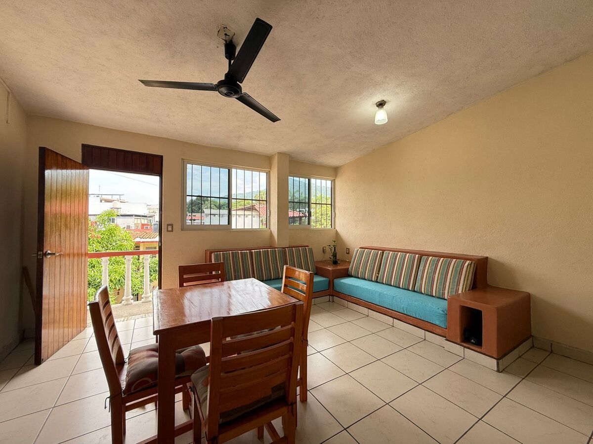 Apartment in Zihuatanejo Centro, Zihuatanejo de Azueta, photo 2 of 9