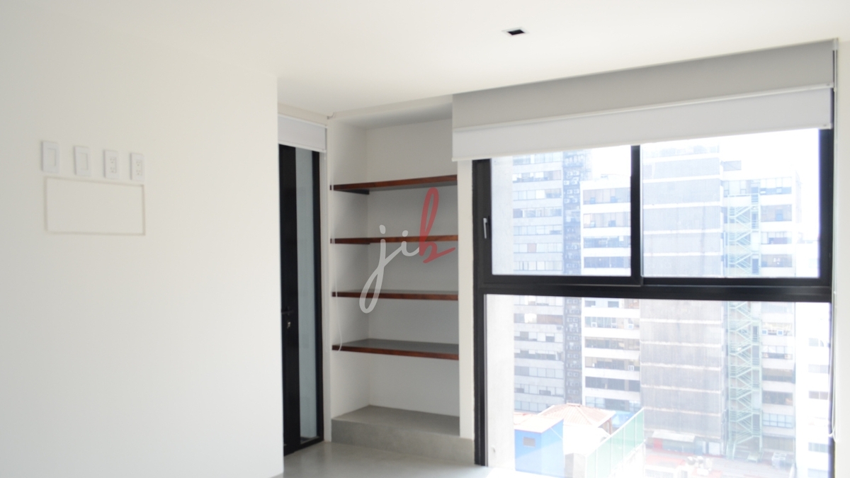 3 of 15: Habitación