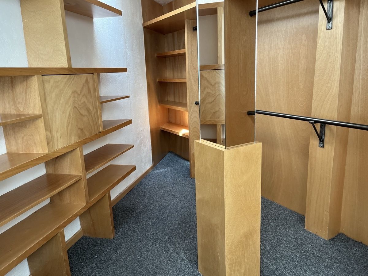 Vestidor recámara peincipal, foto 8 de 23