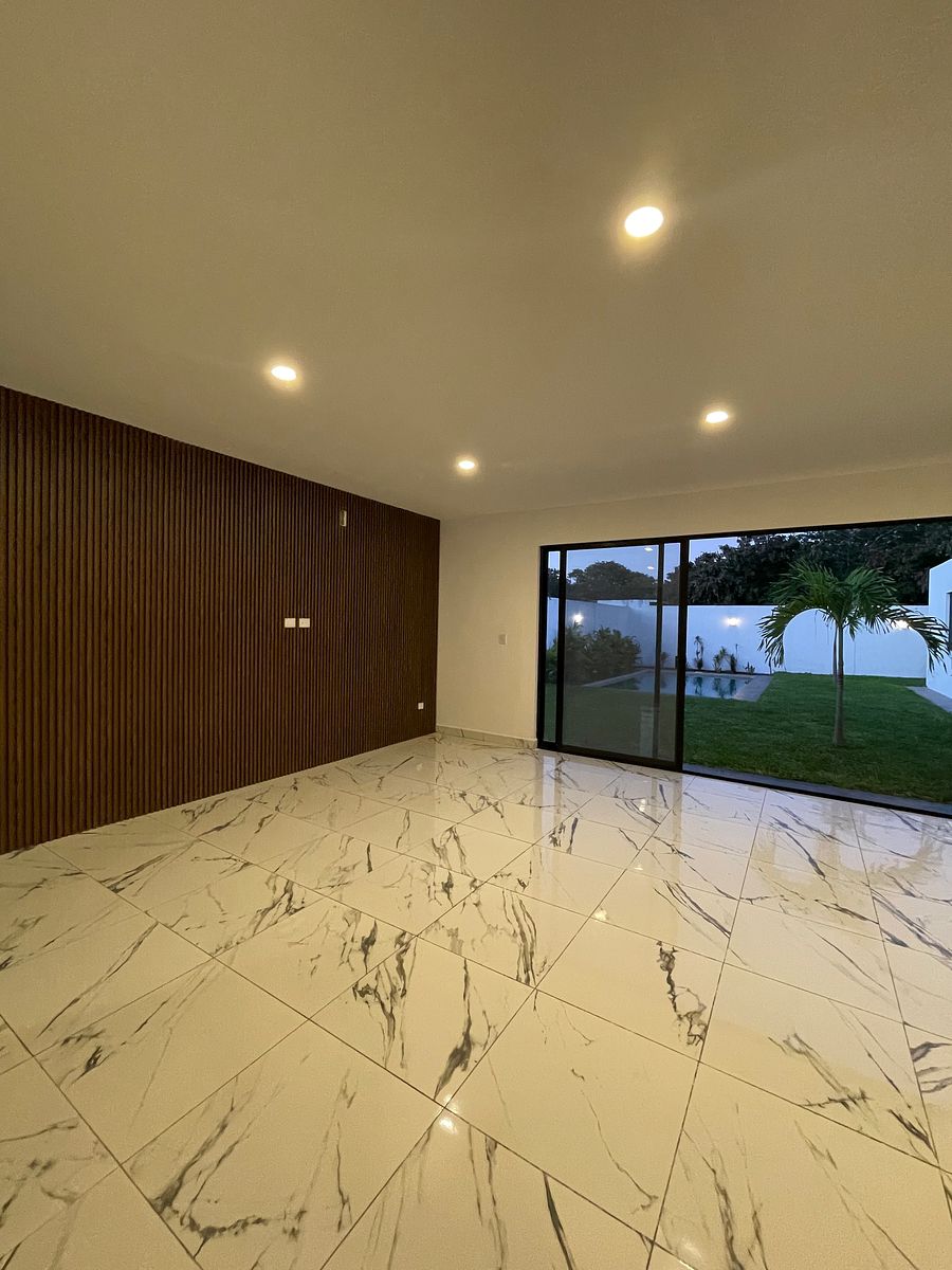 Casa em Jardines de Rejoyada, Mérida, foto 2 de 18