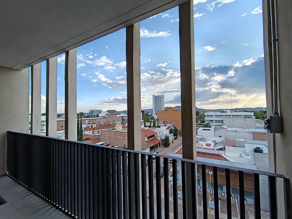 16 of 18: Hermosa vista