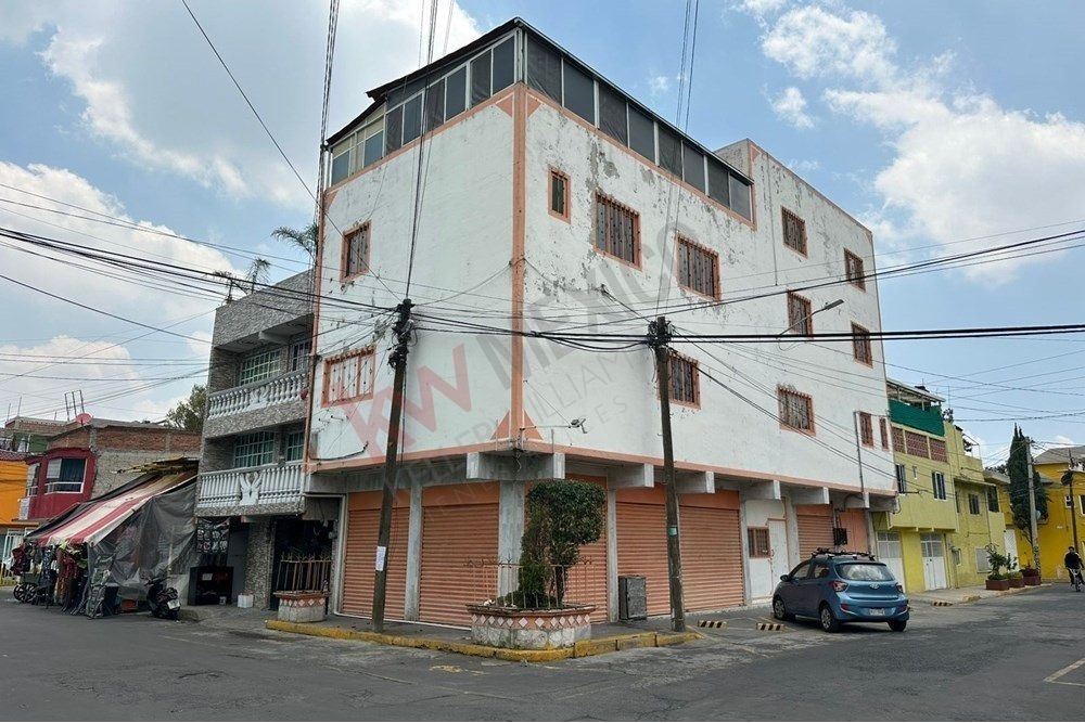 2 of 25: Villa Eloisa esquina Villa Conejos