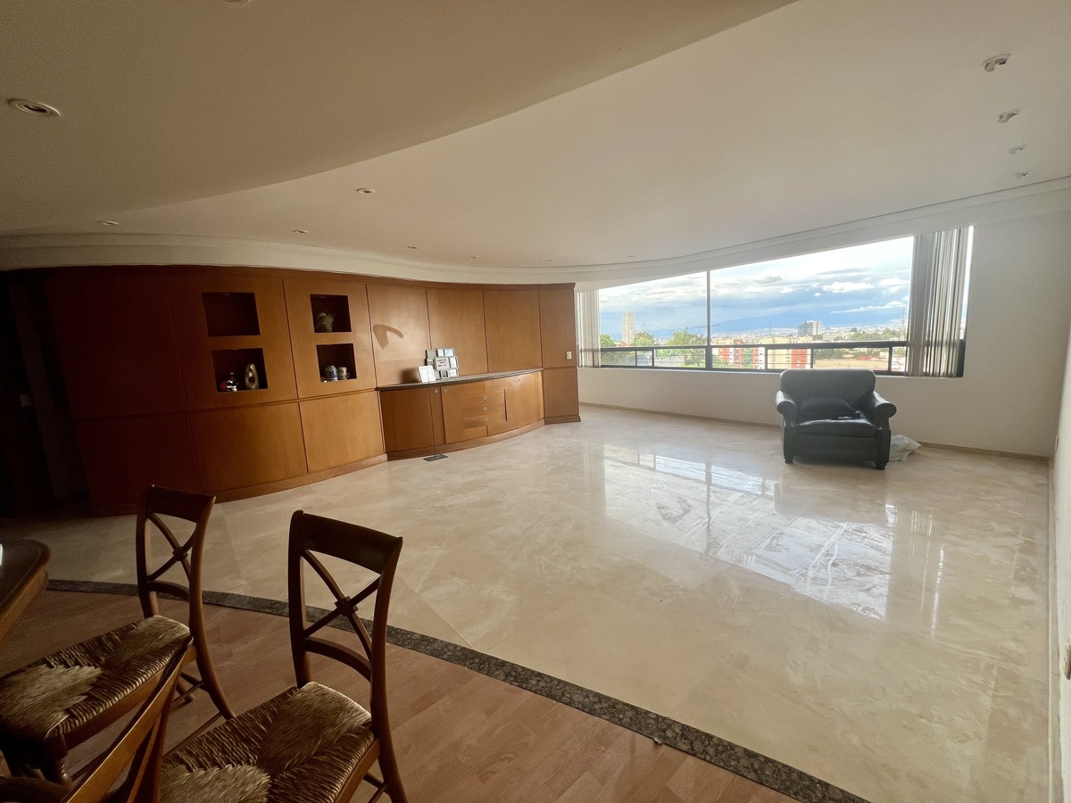 1 of 26: sala-comedor