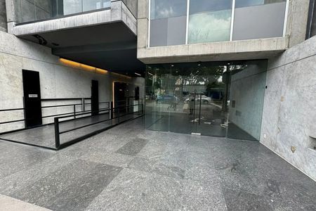 EB-TW4566