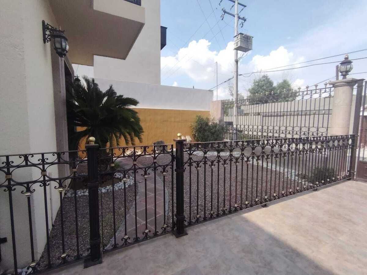 3 of 31: JARDIN FRENTE