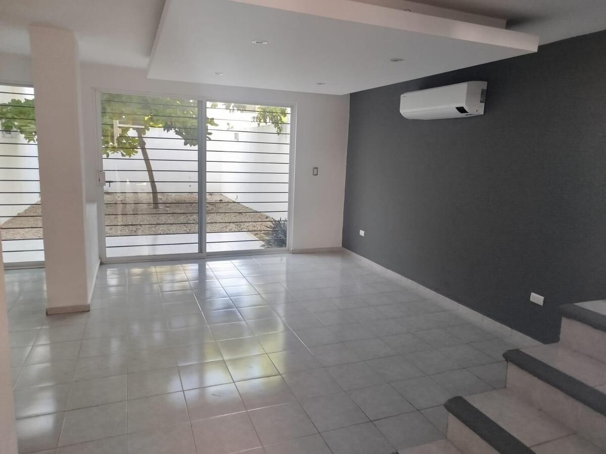 Casa em Montecarlo, Mérida, foto 3 de 13