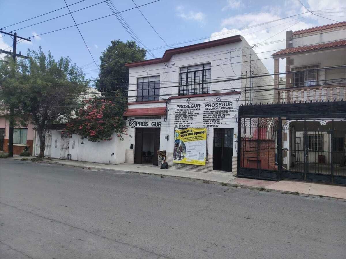 2 of 30: FACHADA PRINCIPAL