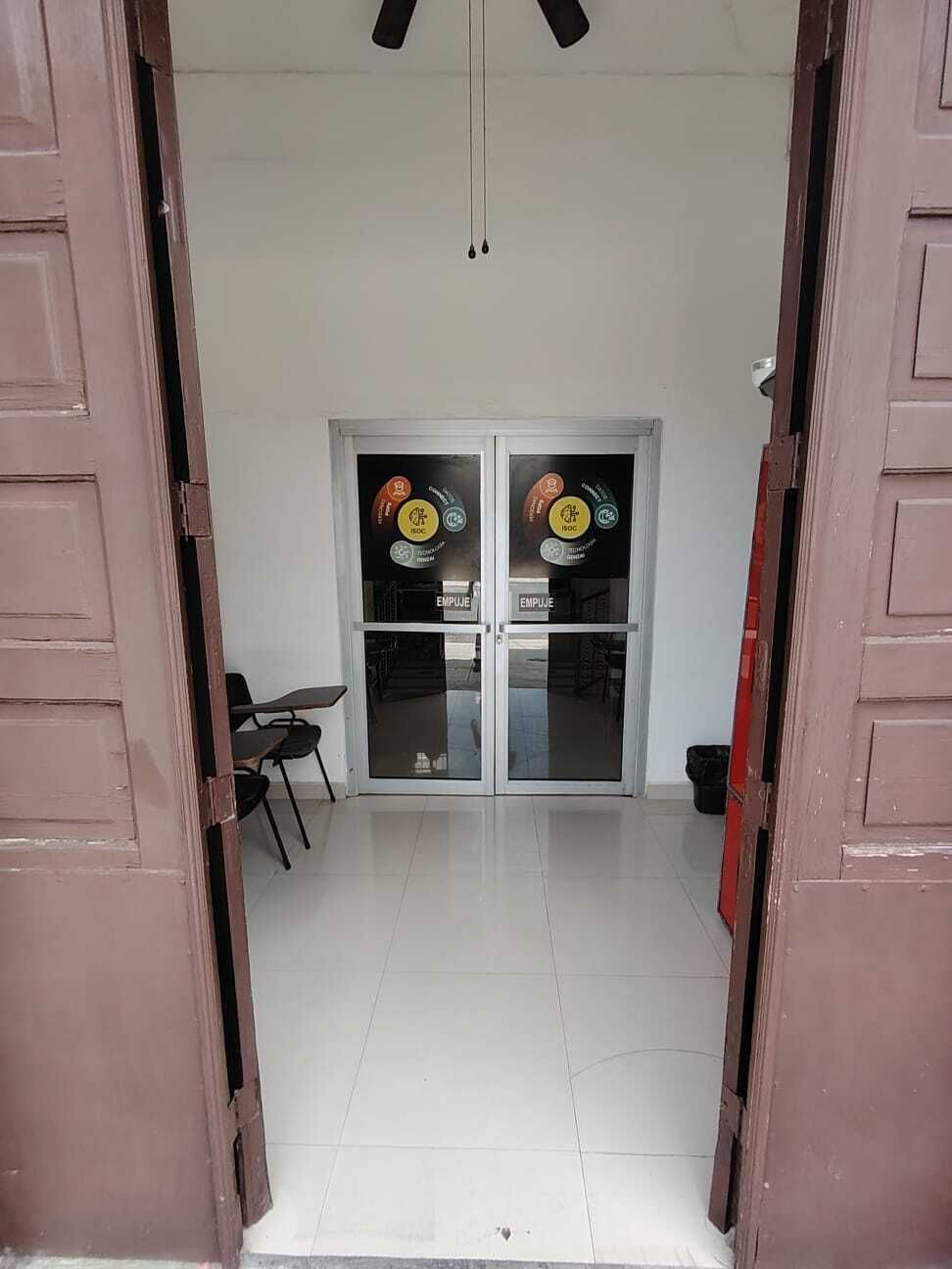 19 of 30: ENTRADA PRINCPAL