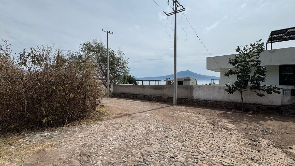 2 de 8: Terreno en San Juan Cosalá