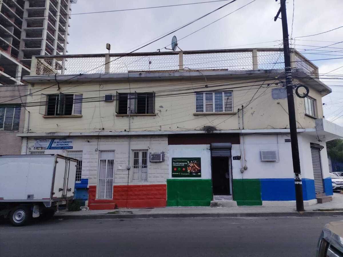 1 of 35: FACHADA PRINCIPAL