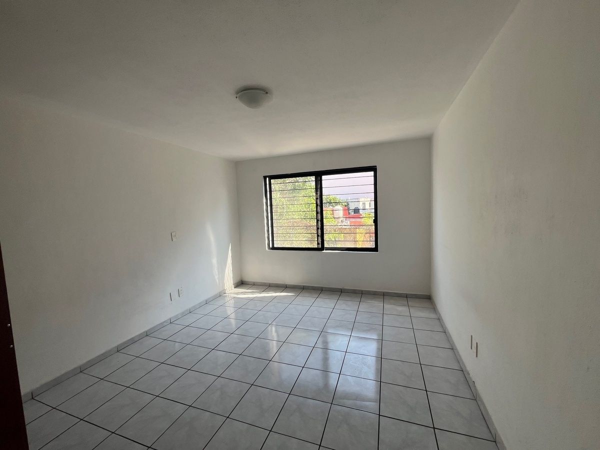 5 de 18: sala y comedor