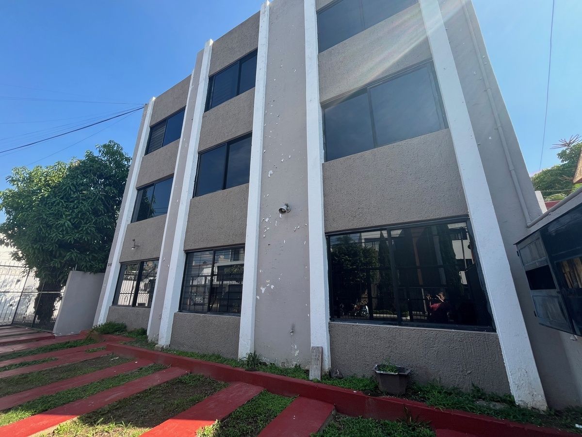 1 de 18: frente del edificio