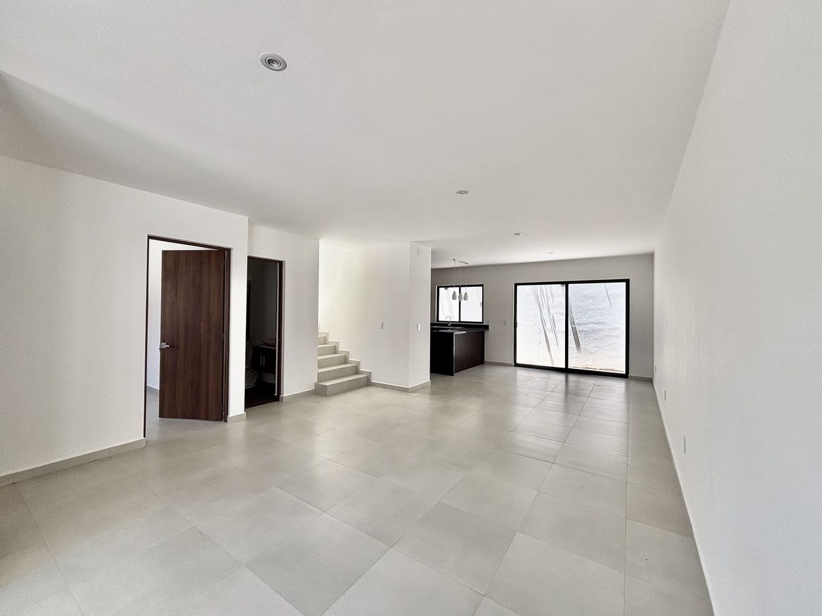 2 de 38: A la izquierda recámara en planta Baja