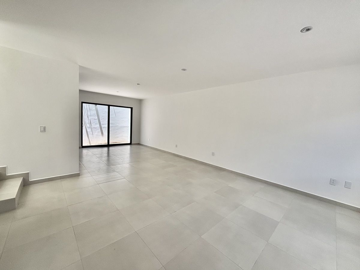 36 de 38: Sala y Comedor