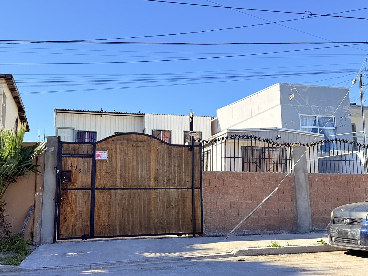REFORM - MOBILE HOME + 2 STUDIOS - GENARO AMESCUA 21, photo 1 of 24