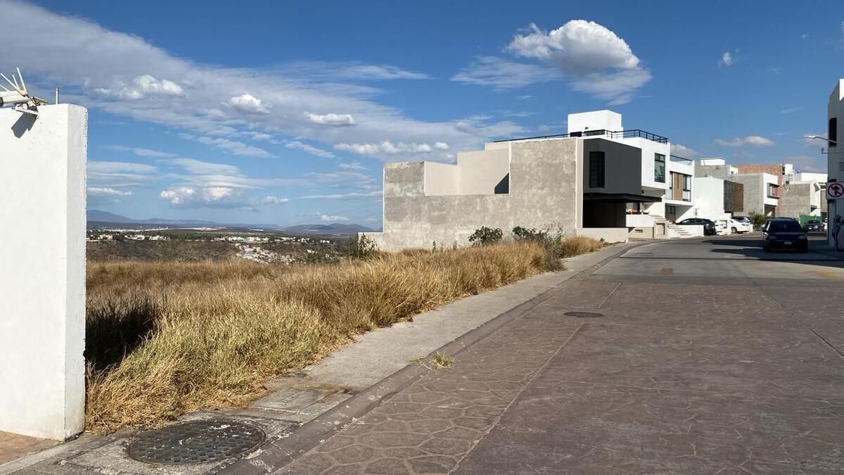 3 de 8