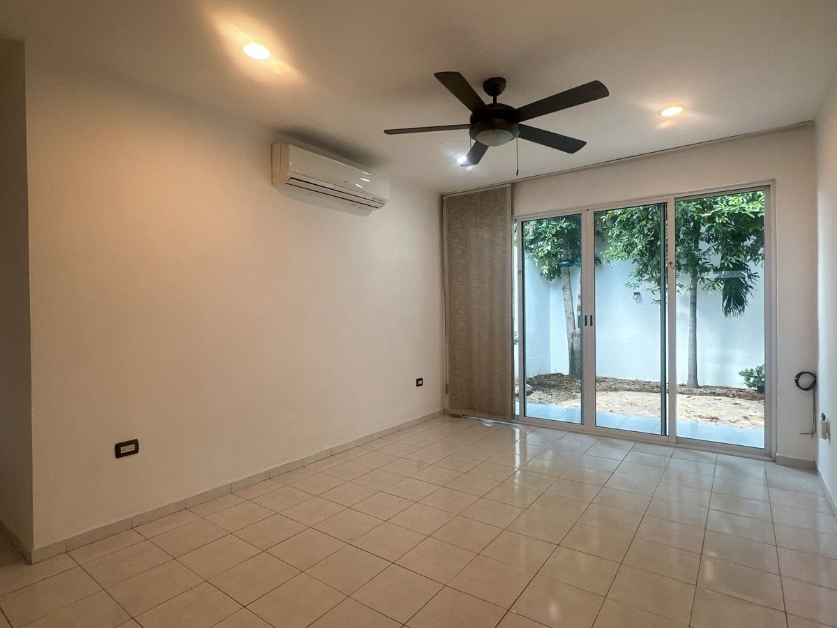 2 de 13: Sala