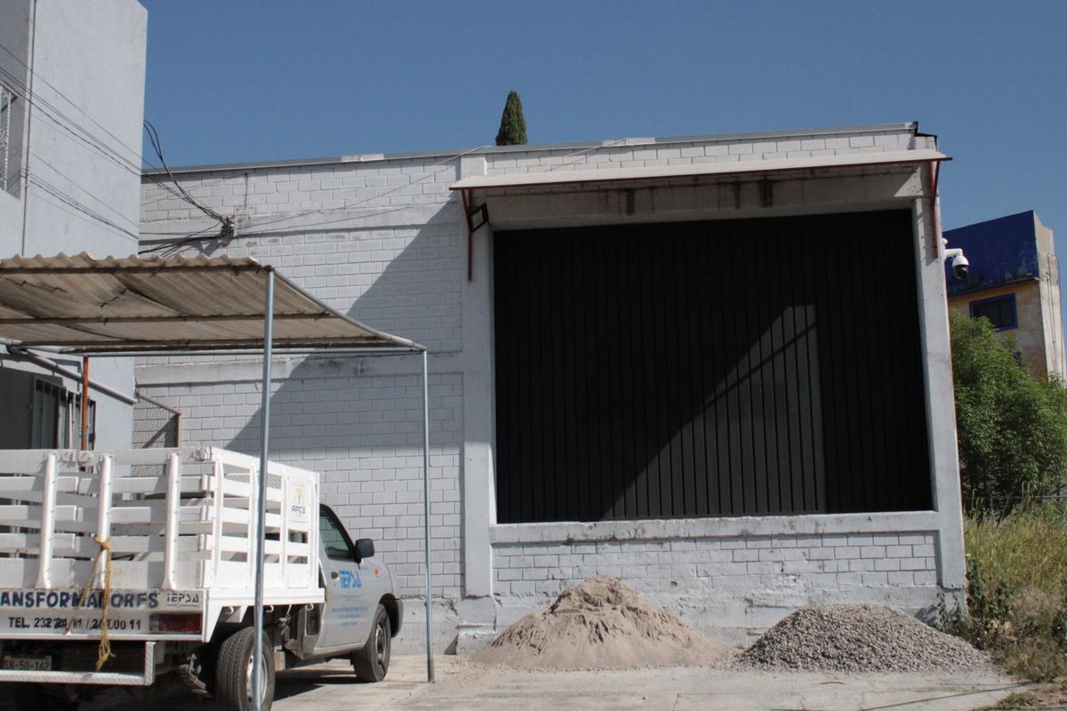 Bodega en Renta con Oficinas  Zavaleta y Forjadores