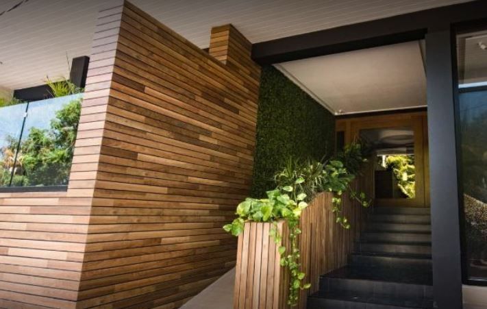 32 of 35: Rampa para personas con movilidad restringuida