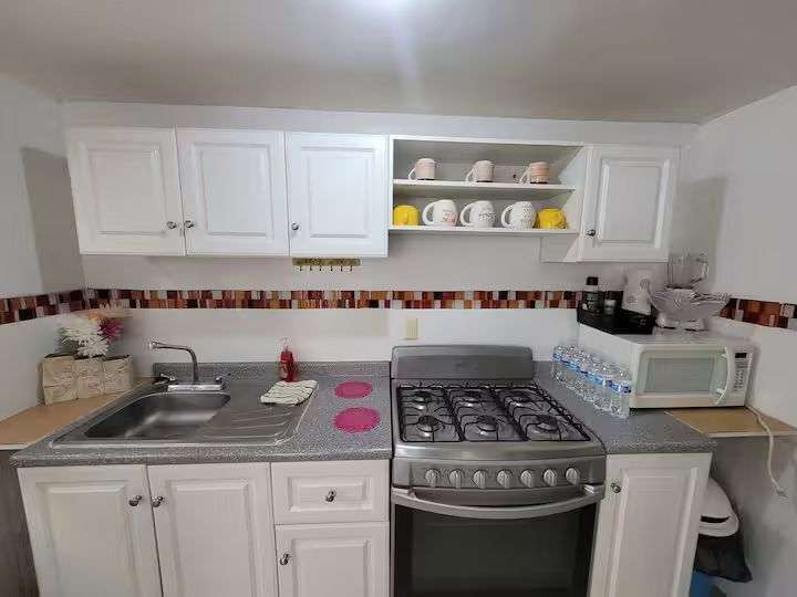 4 of 23: COCINA