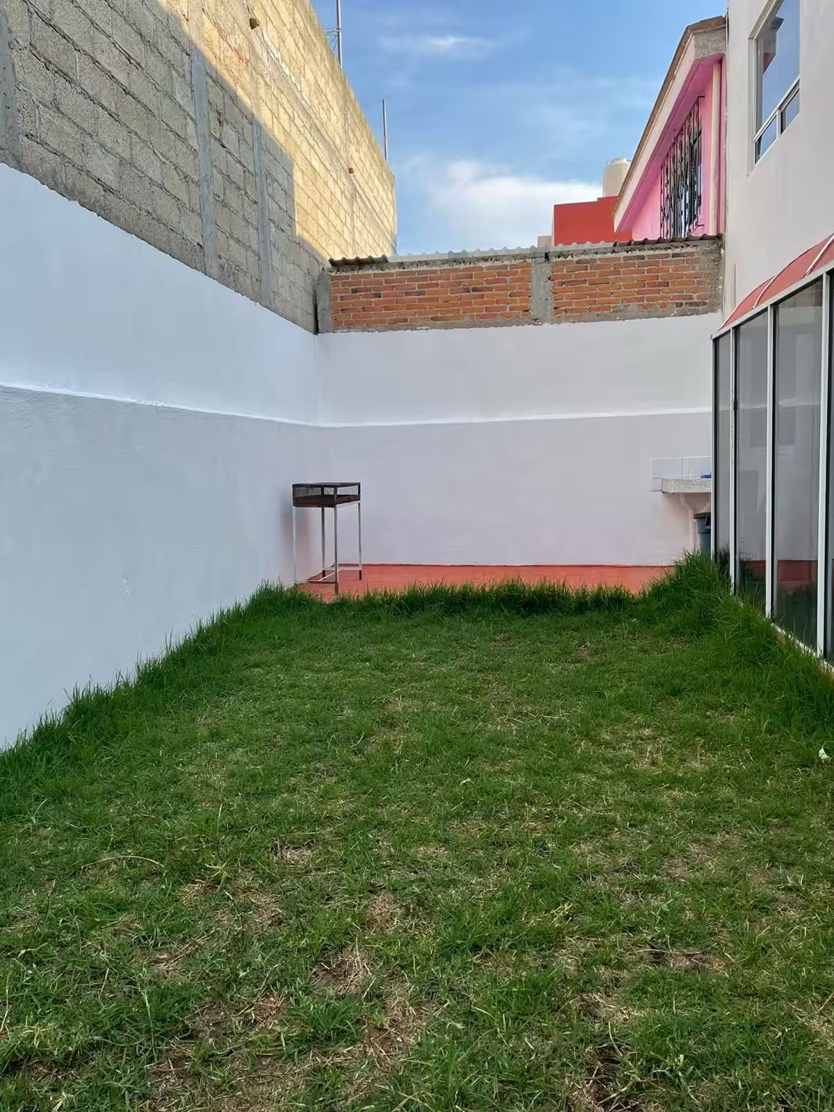 21 of 23: PATIO TRASERO