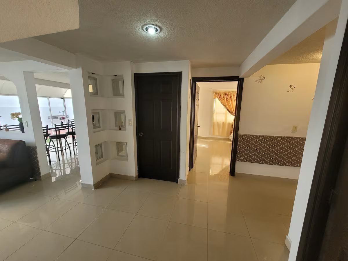 22 of 23: INTERIOR